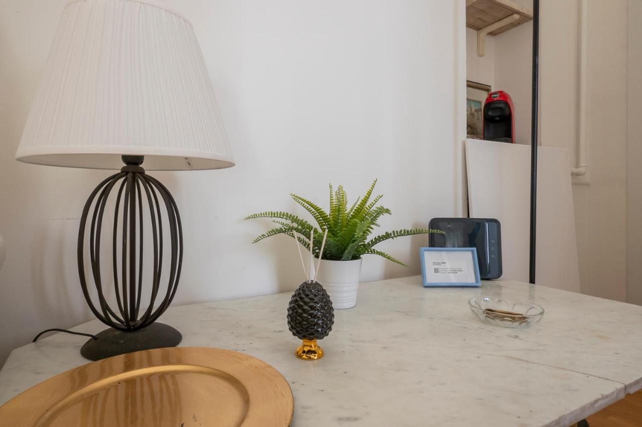 Luxury Flat Between Navigli And Duomo - Sambuco Milan Bagian luar foto