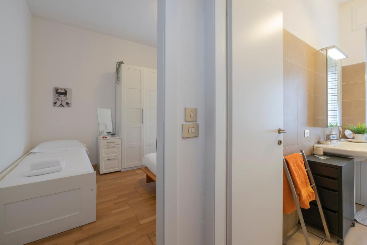 Luxury Flat Between Navigli And Duomo - Sambuco Milan Bagian luar foto